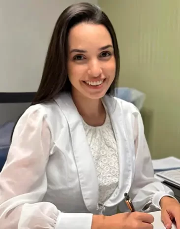 Dra. Camila Schlang - Clínica SanLazzaro